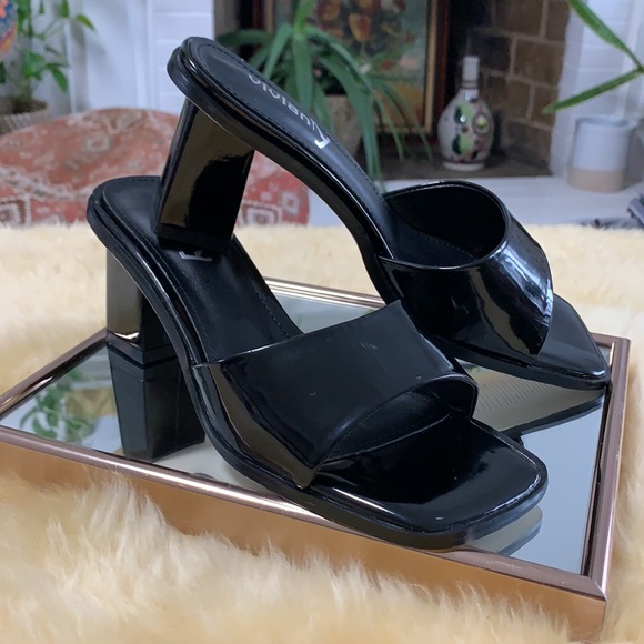 Patent Black Block Heels size 8 - Picture 3 of 5